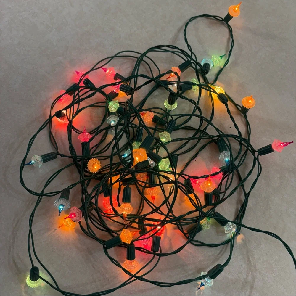 Vtg Set Multicolor Petal Reflector Christmas Lights with 120 replacement Shades